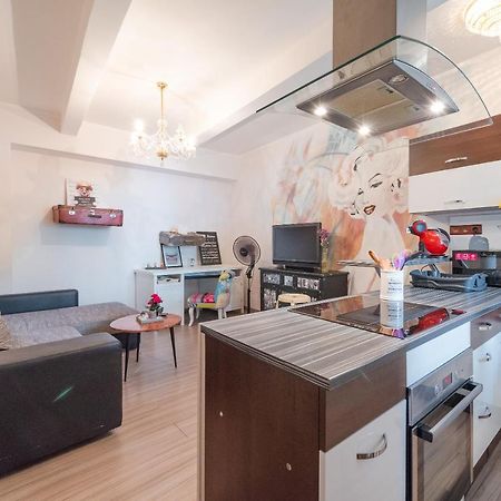 Second Home In Heart Of Братислава Екстериор снимка