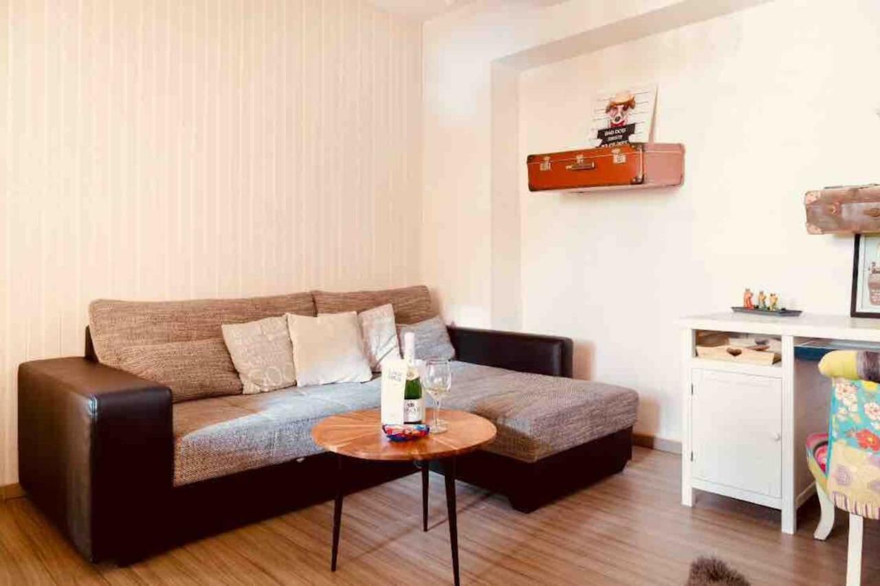 Second Home In Heart Of Братислава Екстериор снимка